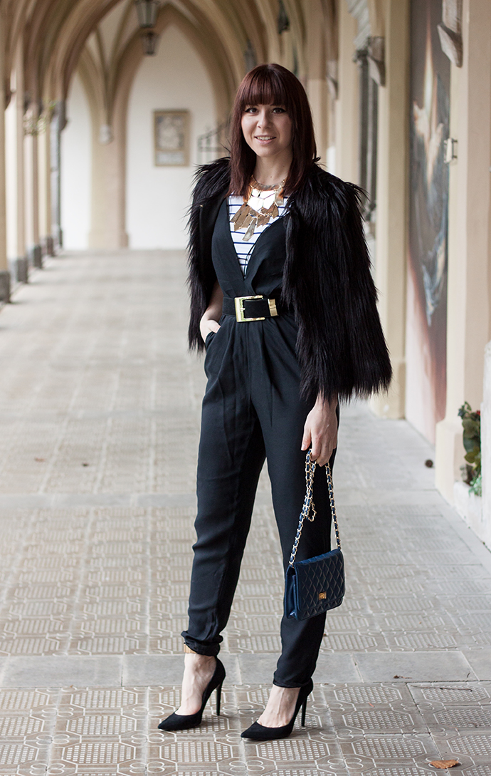 whoismocca, girissima.com Jumpsuit Cameo, G Findings Fake Fur Jacke, Zara Pumps, Streifenshirt