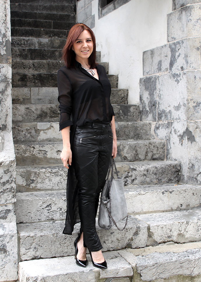 who is mocca, fashionblog tirol, fashionblog österreich, lederhose gesteppt echtes Leder Asos, Pumps Buffalo Sarenza, Bluse transparent hinten länger, Seidenbluse, Shopper Stella McCartney Falabella Lookalike