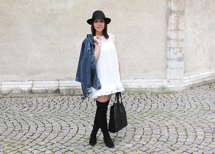 who is mocca, austrian fashionblogger, plissekleid weiß sheinside, jeansjacke levis vintage, overknee boots H&M Trend spring collection, shopper zara leder, hut fedora lierys