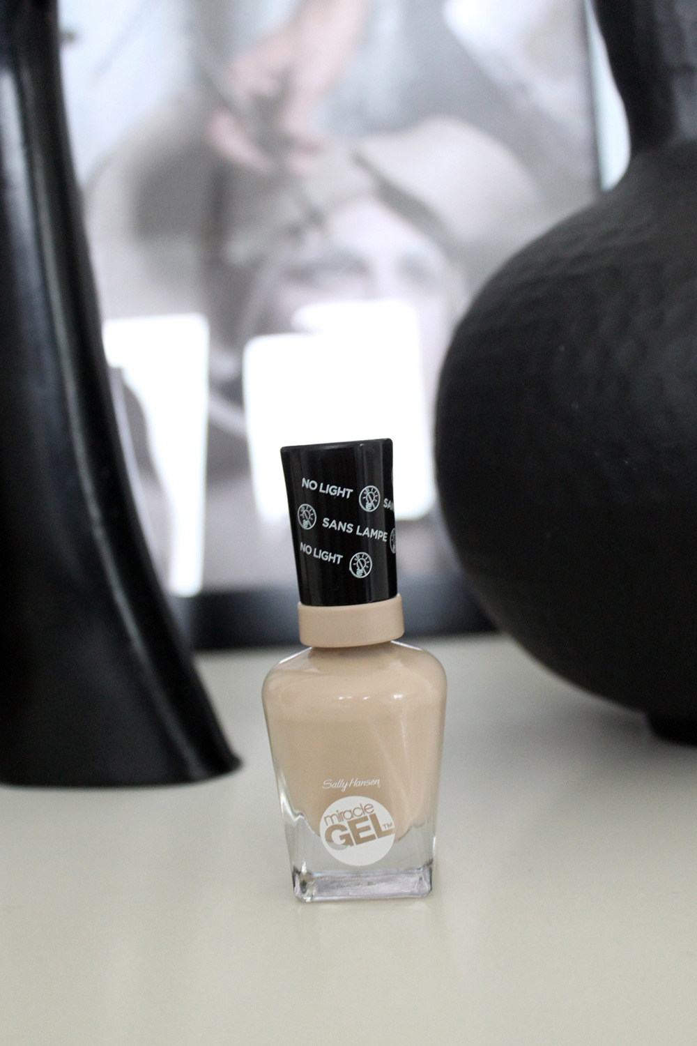 sally hansen bare dare, miracle gel, nagellack, uv lampe, gelnägel, nude nägel, nude nagellack