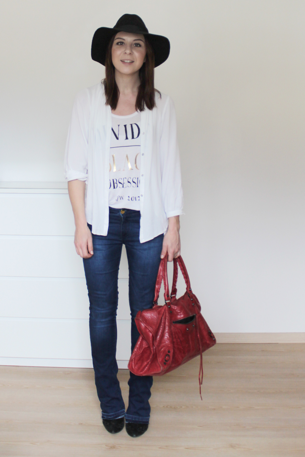 Weekly Wardrobe Review #20 9 who is mocca, blogger, tirol, outfit, ootd, fashionblogger, weekly wardrobe review, alltagsoutfit, everyday look, inspiration, wie kombiniere ich, how to style, chanel jumbo, chloe susanna boots, balenciaga motorcycle bag, boyfriend jeans, pumps, kleiderkreisel, whoismocca.me