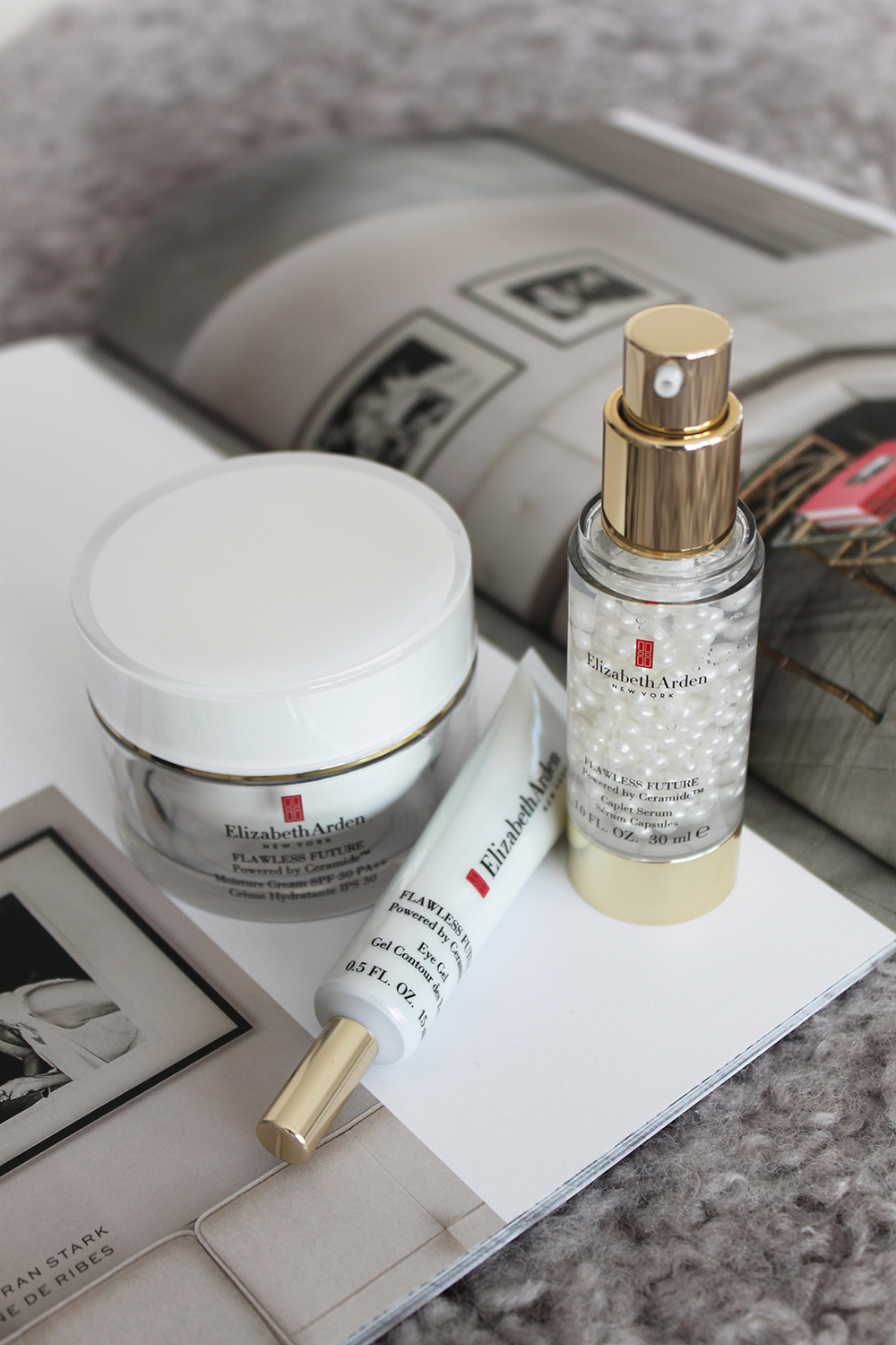 who is mocca, blogger tirol, tirolerin, fashion, mode, beauty, review, erfahrungsbericht, elizabeth arden, flawless future, serie, caplet serum, eye gel, tagescreme, erste falten, schatten um die augen, whoismocca.me