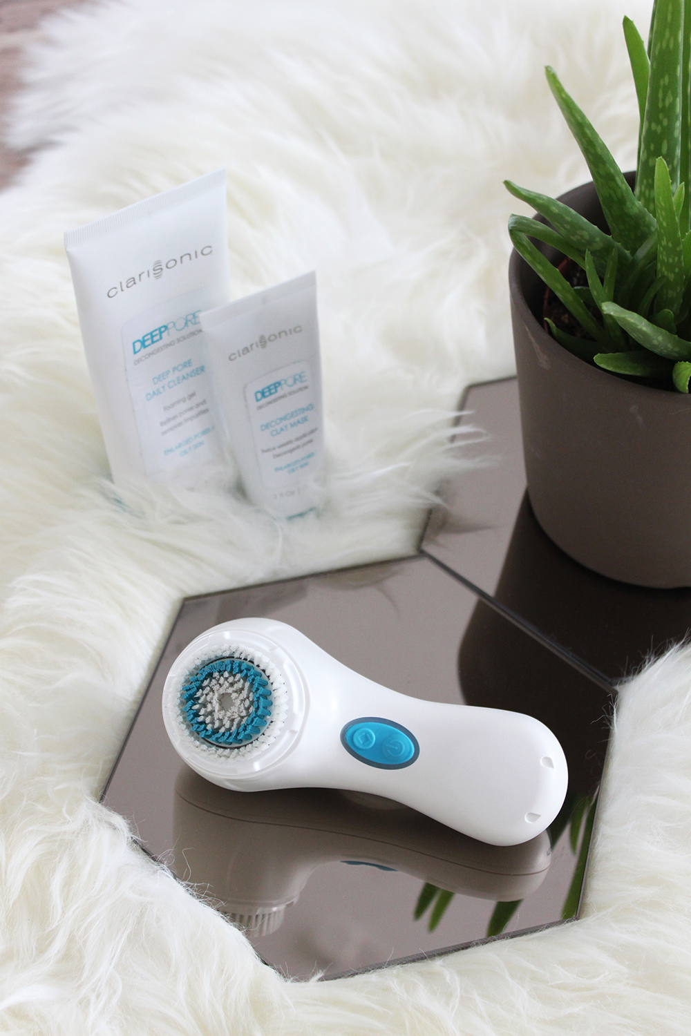 who is mocca, blogger, tirol, beauty, beautyblogger, review, erfahrungsbericht, clarisonic mia 2, gesichtsreinigungsbuerste, porentief, fettige Haut, Reinigung, Douglas, whoismocca.me