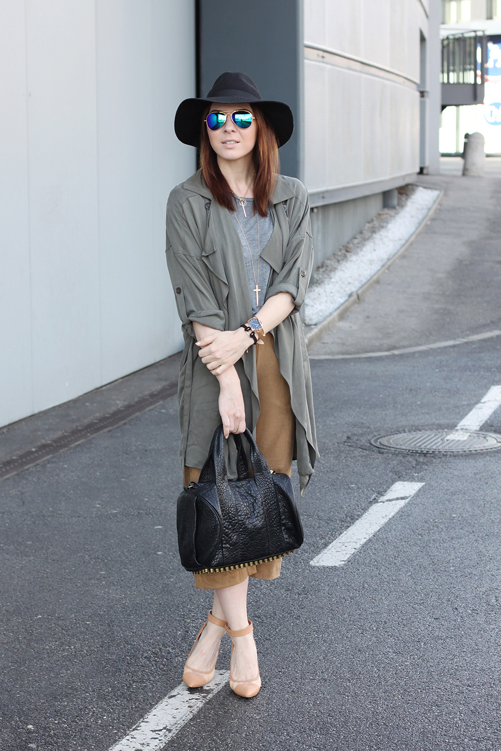 who is mocca, blogger, tirol, modeblog österreich, fashionblog, culottes kombinieren, pumps mango, alexander wang rocco bag, trench coat, esprit basic shirt grau, fedora, topshop, zalando, sonnenbrille, armcandy, whoismocca.me