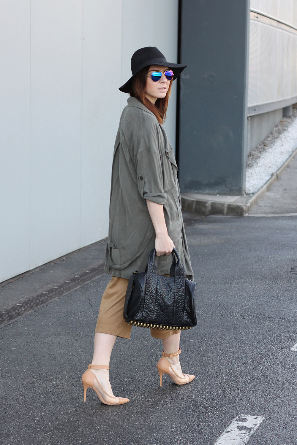 who is mocca, blogger, tirol, modeblog österreich, fashionblog, culottes kombinieren, pumps mango, alexander wang rocco bag, trench coat, esprit basic shirt grau, fedora, topshop, zalando, sonnenbrille, armcandy, whoismocca.me