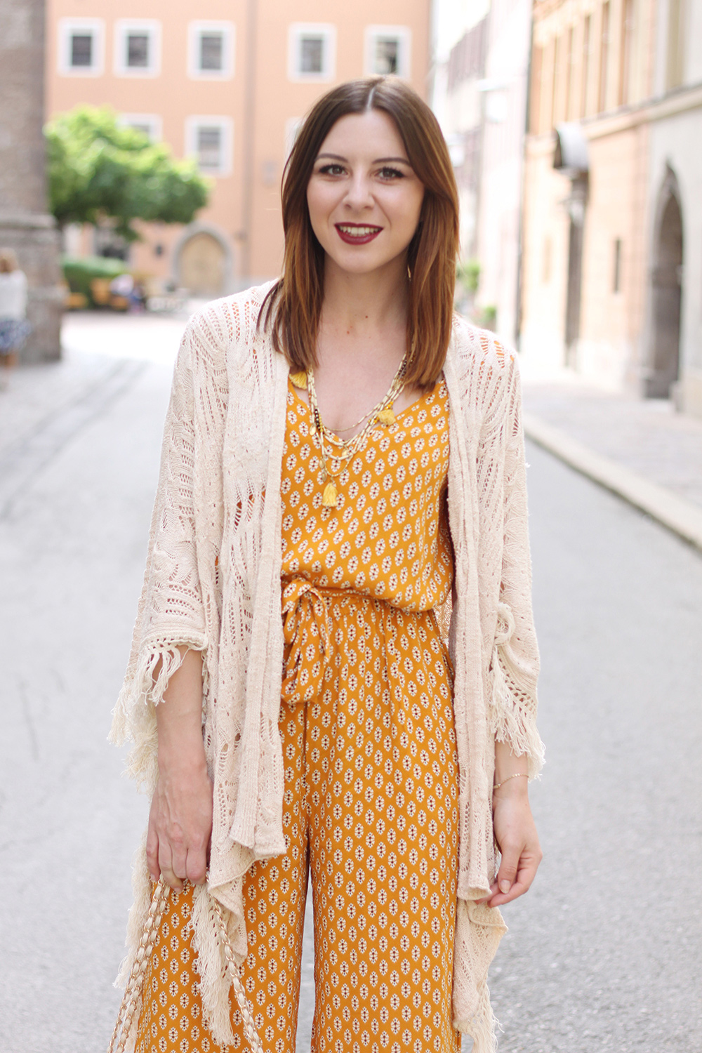 who is mocca, blog tirol, boho in the city, bohemian, hippie, chic, frenchie, jumpsuit, palazzo hose, mango, kimono, fransen, chanel jumbo beige 2.55, innsbruck, tirolblog, how to wear, how to style, wie kombinieren, whoismocca.me