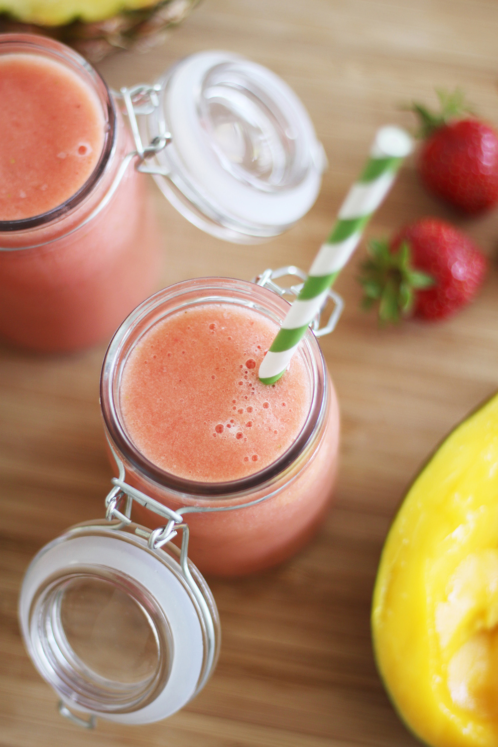 who is mocca, blog, tirol, tirolblog, innsbruck, modeblogger, foodblog österreich, smoothie rezepte, melonen smoothie, erdbeeren, ananas, fit durch 2015, snack, ananas, mango, vegetarisch