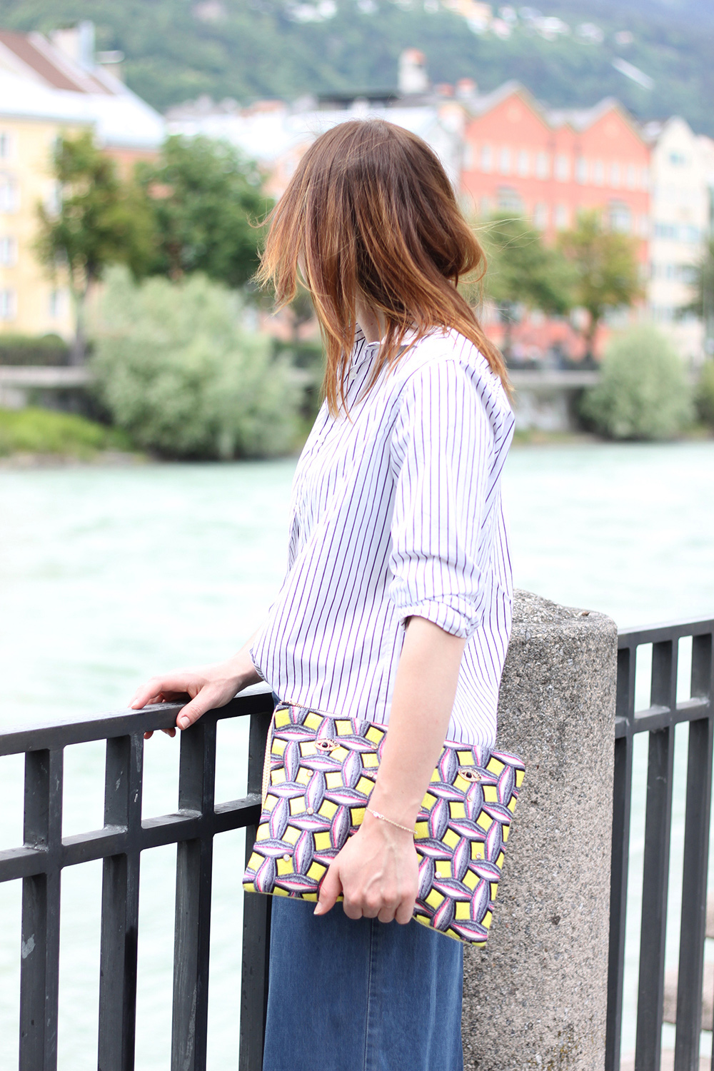 who is mocca, blogger tirol, tirolblog, innsbruck, street style, denim culotte, culotte outfit, culotte kombinieren, streifen shirt, aglini, set fashion, petera innsbruck, clutch yellow face essentiel, fashionblogger, whoismocca.me