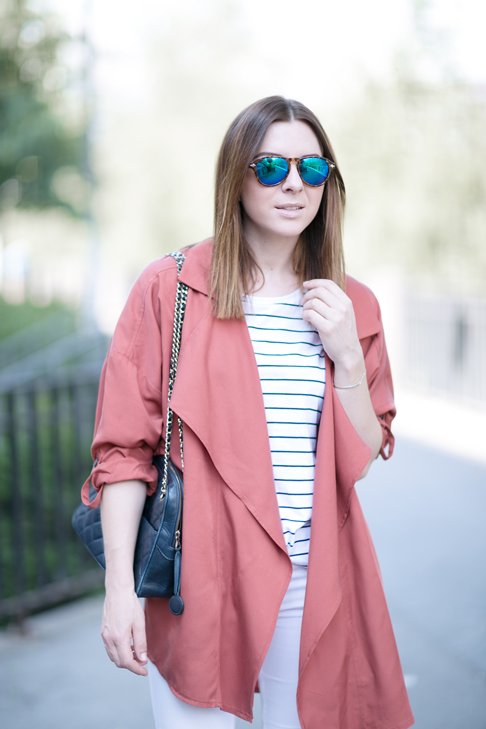 who is mocca, blog tirol, tirolblog, innsbruck, modeblog österreich, austrianblogger, flared jeans weiss Zara, marsala Jacke, trendfalbe 2015, trends Sommer 2015, Chanel camera tassel bag, vintage, whoismocca.me