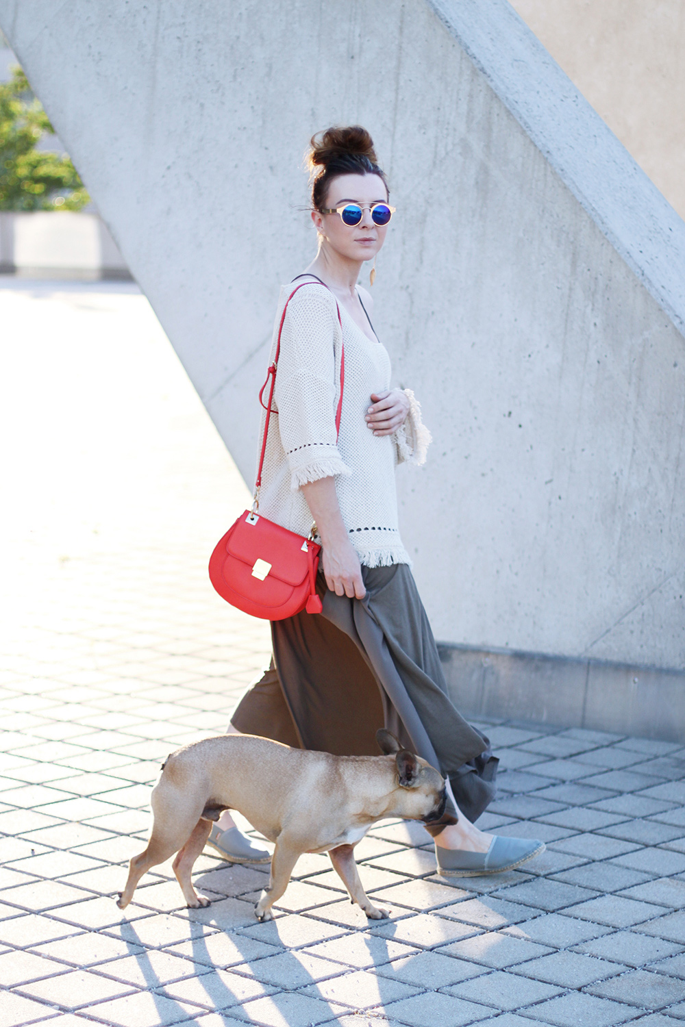 modeblog, who is mocca, blog, tirol, innsbruck, austrianblogger, olympia world innsbruck, frenchie, boho, espadrilles, outfit kombinieren, aldo tasche chloe lookalike, spitfire sonnenbrille dior so real lookalike, mango pullover fransen, messy bun