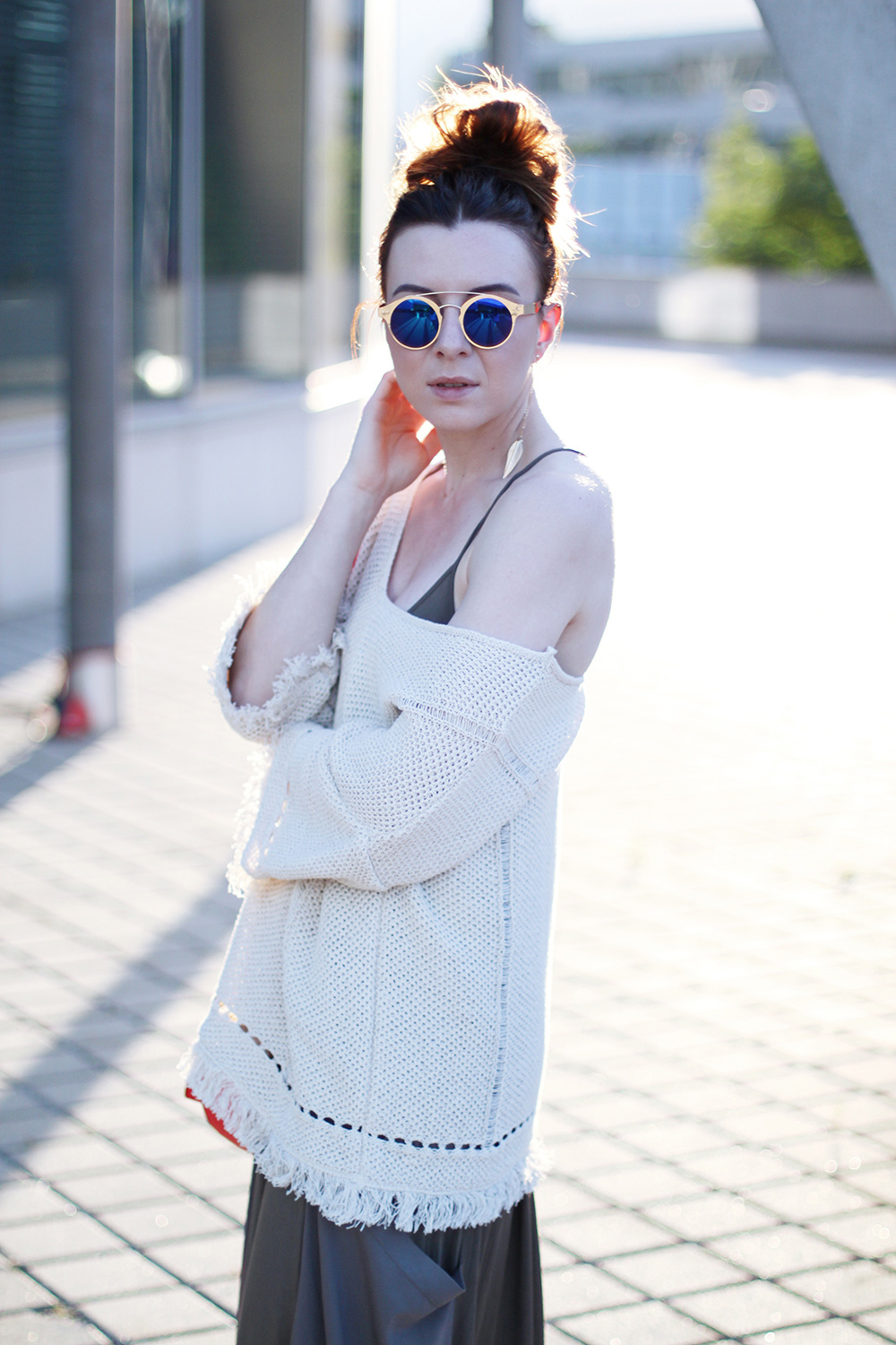 who is mocca, blog, tirol, innsbruck, austrianblogger, olympia world innsbruck, frenchie, boho, espadrilles, outfit kombinieren, aldo tasche chloe lookalike, spitfire sonnenbrille dior so real lookalike, mango pullover fransen, messy bun