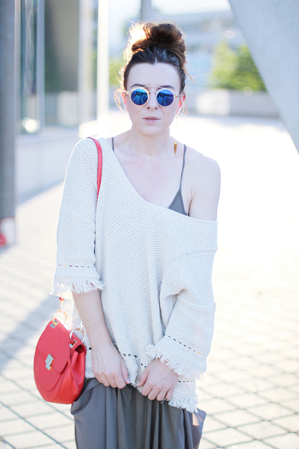 who is mocca, blog, tirol, innsbruck, austrianblogger, olympia world innsbruck, frenchie, boho, espadrilles, outfit kombinieren, aldo tasche chloe lookalike, spitfire sonnenbrille dior so real lookalike, mango pullover fransen, messy bun