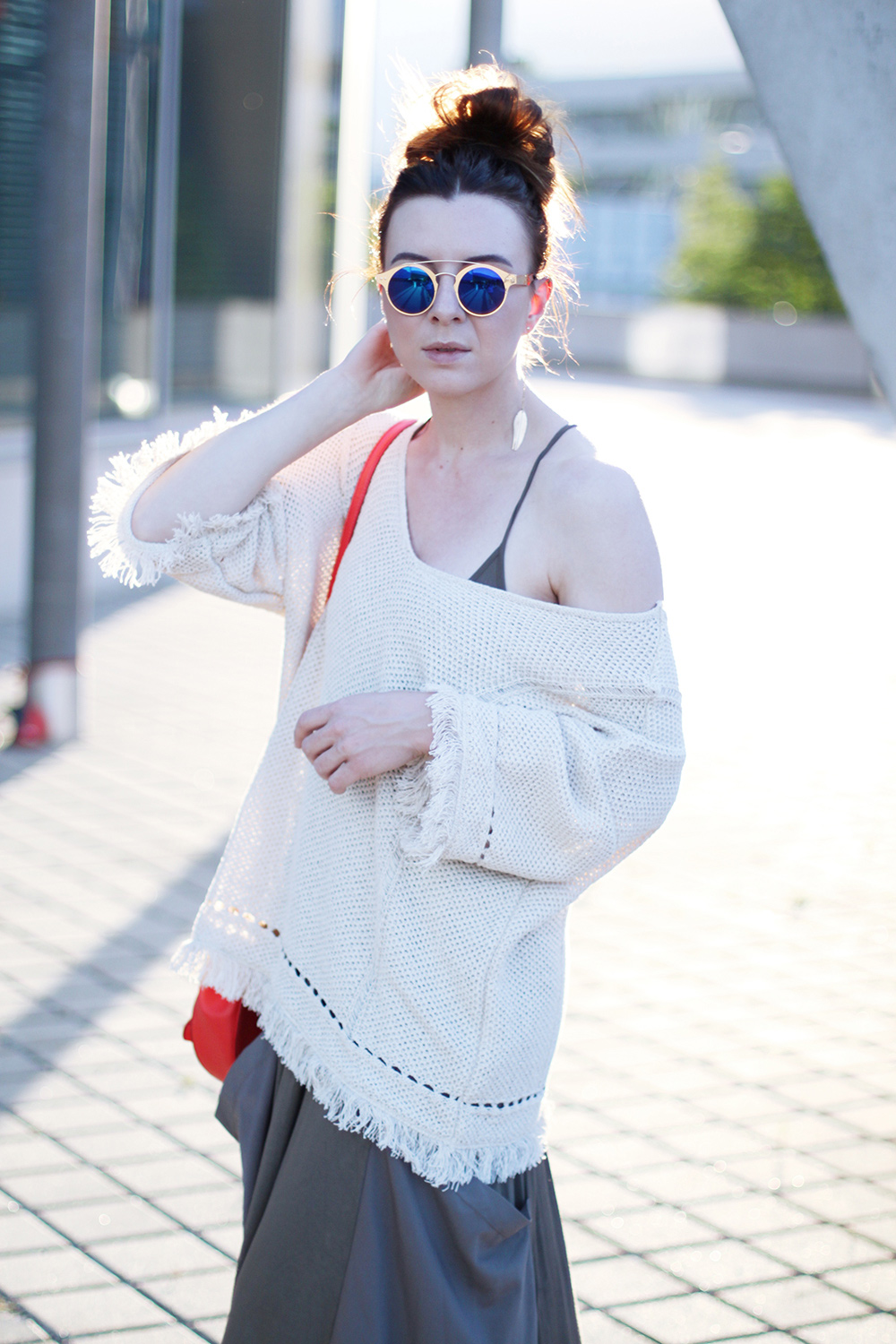 who is mocca, blog, tirol, innsbruck, austrianblogger, olympia world innsbruck, frenchie, boho, espadrilles, outfit kombinieren, aldo tasche chloe lookalike, spitfire sonnenbrille dior so real lookalike, mango pullover fransen, messy bun