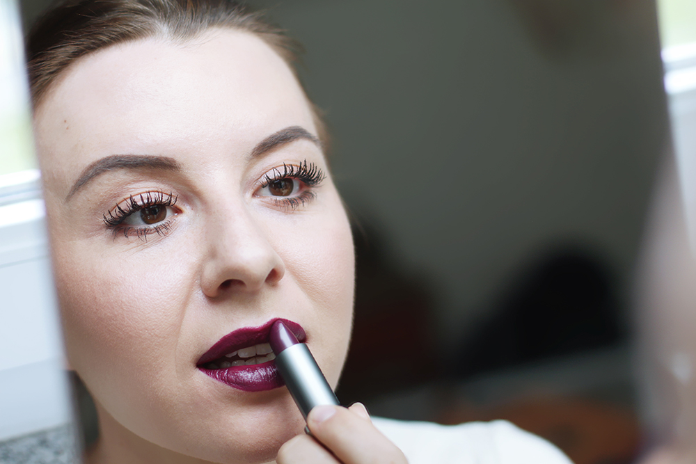 who is mocca, modeblog, fashionblog, beautyblog, herbst pflegeprodukte, herbst beautyprodukte, schminkprodukte herbst, ziaja, zoeva, loreal shimmering oil, mac harmony blush, cocoa blend lidschattenpalette, paulas choice pflegeprodukte, whoismocca.me