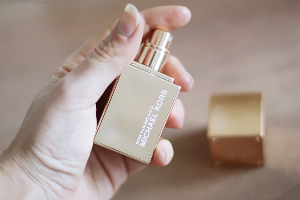who is mocca, modeblog, fashionblog, beautyblog, herbst pflegeprodukte, herbst beautyprodukte, schminkprodukte herbst, ziaja, zoeva, loreal shimmering oil, mac harmony blush, cocoa blend lidschattenpalette, paulas choice pflegeprodukte, whoismocca.me
