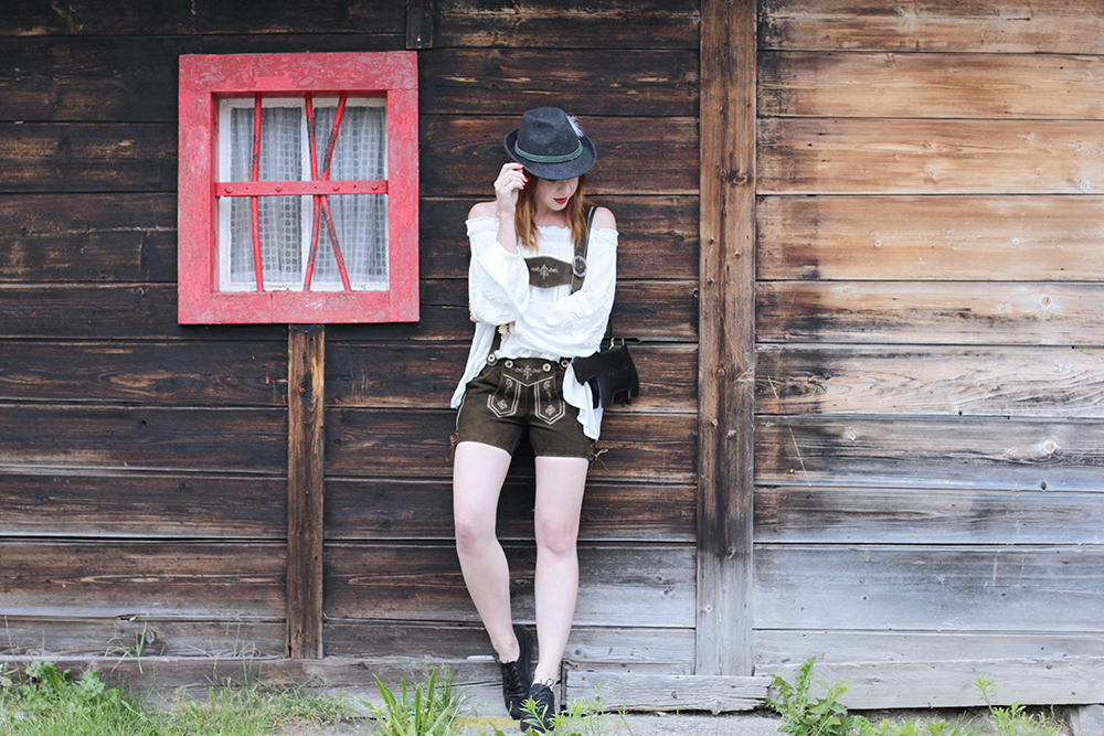 who is mocca, modeblog, fashionblog, oktoberfest outfit, 3 wege eine Lederhose zu kombinieren, Lederhose Tracht, dirndl alternative, Lederhose modern stylen, Oktoberfest Lederhose, whoismocca.me