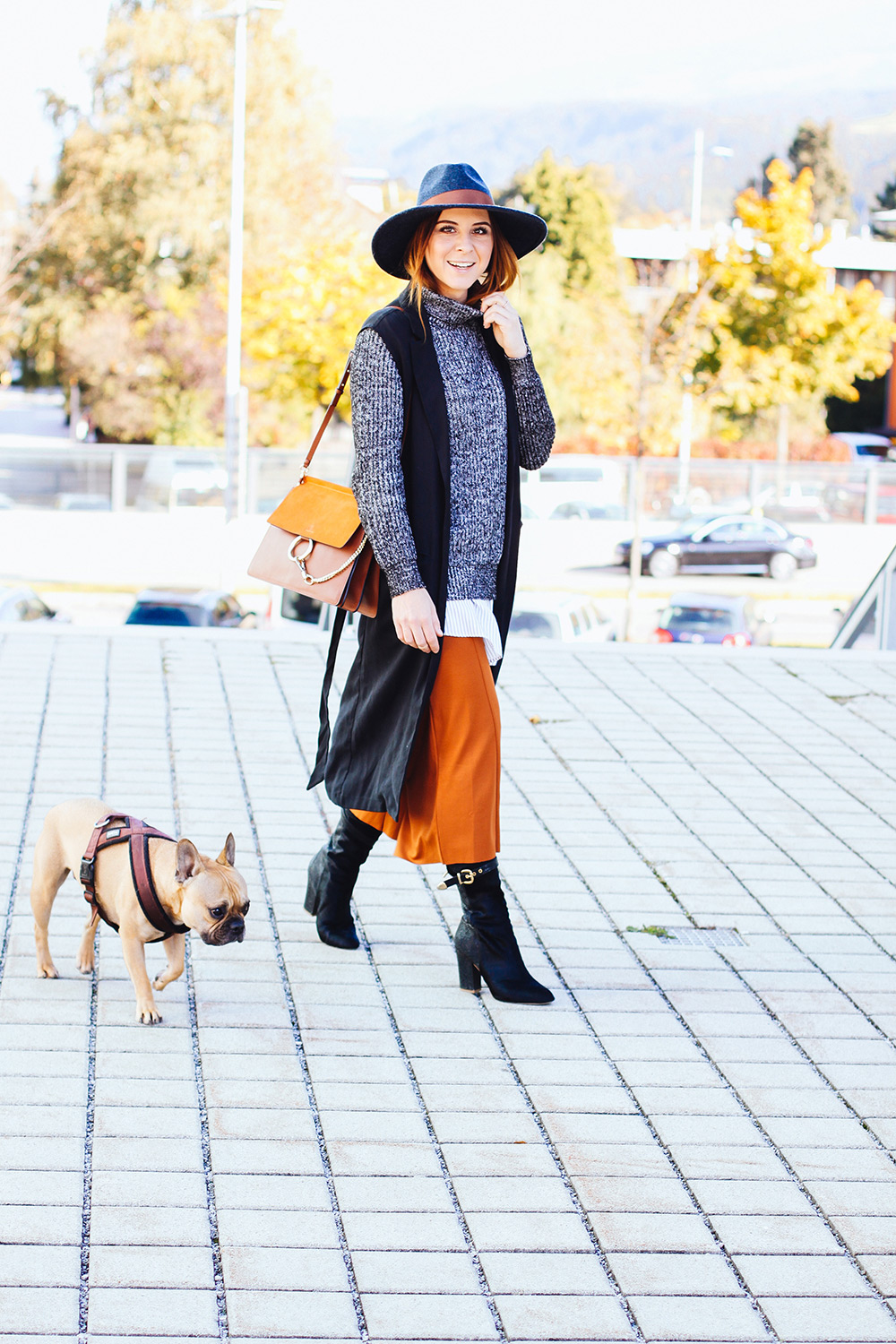 who is mocca, modeblog, fashionblog, midi boots outfit, midiboots kombinieren, culotte marsala, river island, layering outfit, lagenlook, chloe faye, frenchie, innsbruck streetstyle, whoismocca.me