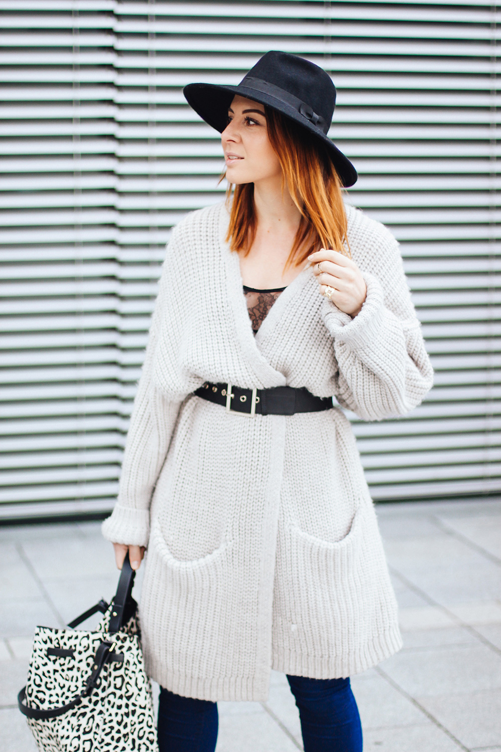 who is mocca, modeblogger, fashionblogger, oversize cardigan, outfit strick, high heels just fab, skinny jeans outfit, zara, whoismocca.me