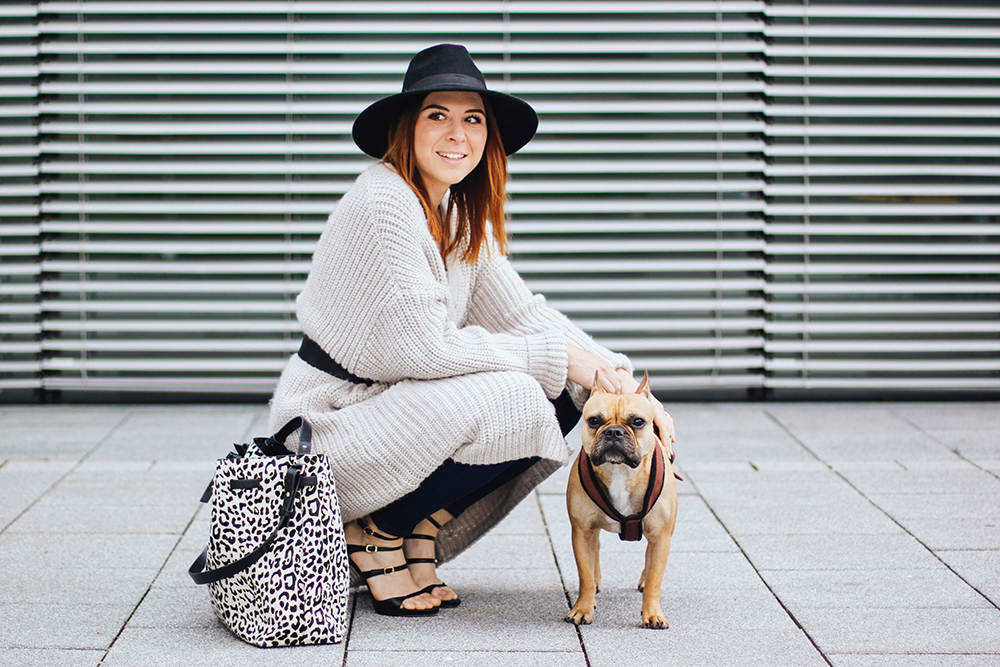 who is mocca, modeblogger, fashionblogger, oversize cardigan, outfit strick, high heels just fab, skinny jeans outfit, zara, whoismocca.me