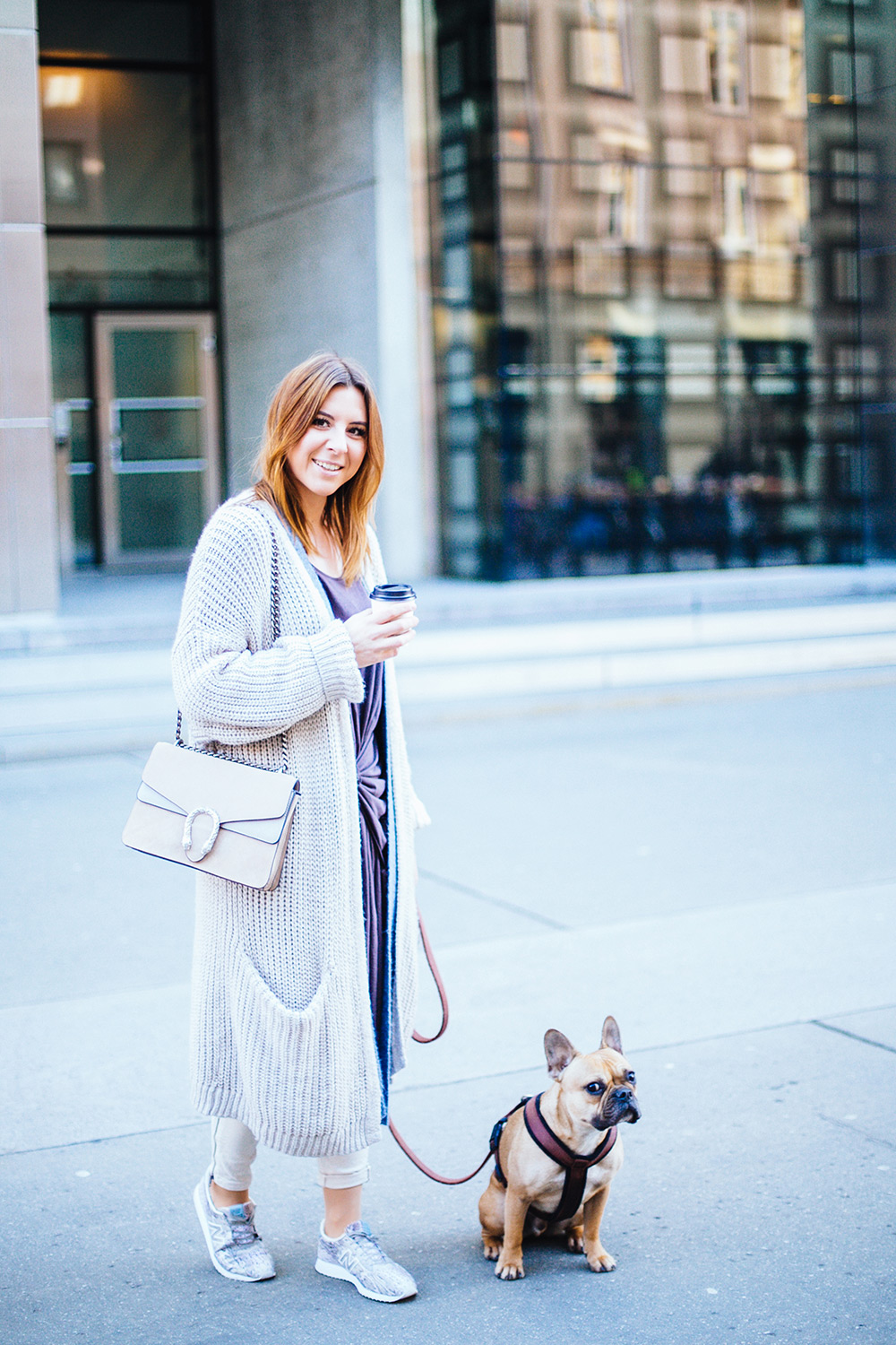 new Balance Outfit, sneaker outfit, strick outfit, layering, lagenlook, free people jeans, free people kleid, gucci dionysus tasche, innsbruck streetstyle, whoismocca.me