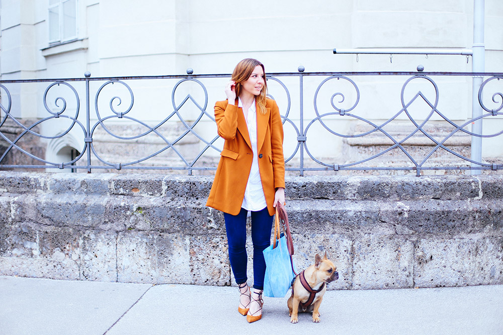 Hellblaue Tasche kombinieren, Cognac Blazer, Mid Heels Topshop, Schnürschuhe, Skinny Jeans, Fashion Blog, Mode Blog, Streetstyle, whoismocca.me