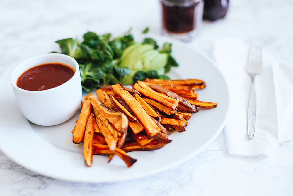 Süßkartoffel Pommes, Coca Cola BBQ Sauce, vegan, vegetarisch, vegan leben, coca cola life, rezept, foodblogger, whoismocca.me