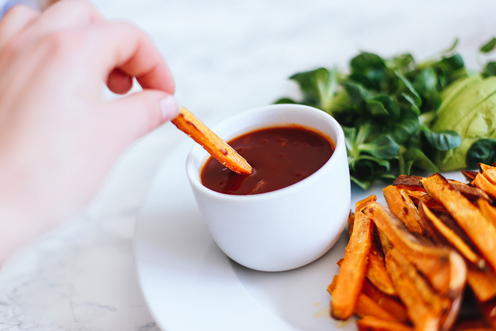 Süßkartoffel Pommes, Coca Cola BBQ Sauce, vegan, vegetarisch, vegan leben, coca cola life, rezept, foodblogger, whoismocca.me