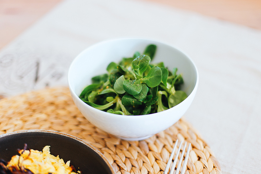 vegane Käsespätzle, Feldsalat, Vogerlsalat, Kasspatzln, Tiroler Essen, Food Blog, whoismocca.me