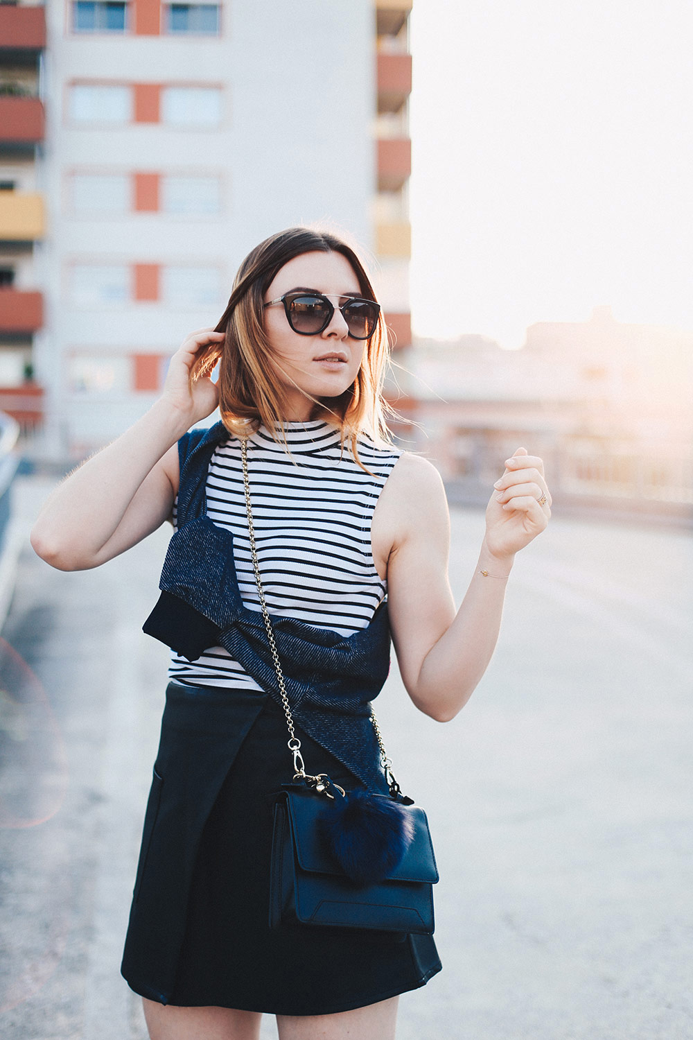 stella-is-my-mother-lederrock-streifen-high-heels-streetstyle-sonnenuntergang-modeblog-fashionblog-whoismocca-10