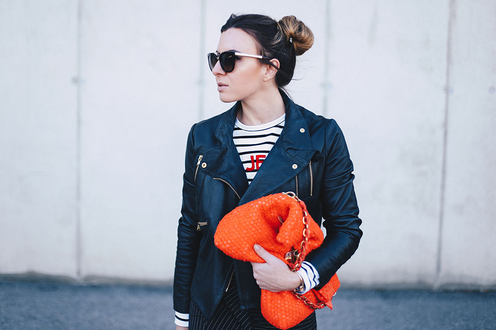 Outfit mit Bleistiftrock, Nadelstreifen kombinieren, Chloe Susanna Boots, Nina Ricci Tasche, Second Hand Shopping, Lederjacke stylen, Etre Cecile Streifenshirt, whoismocca.me