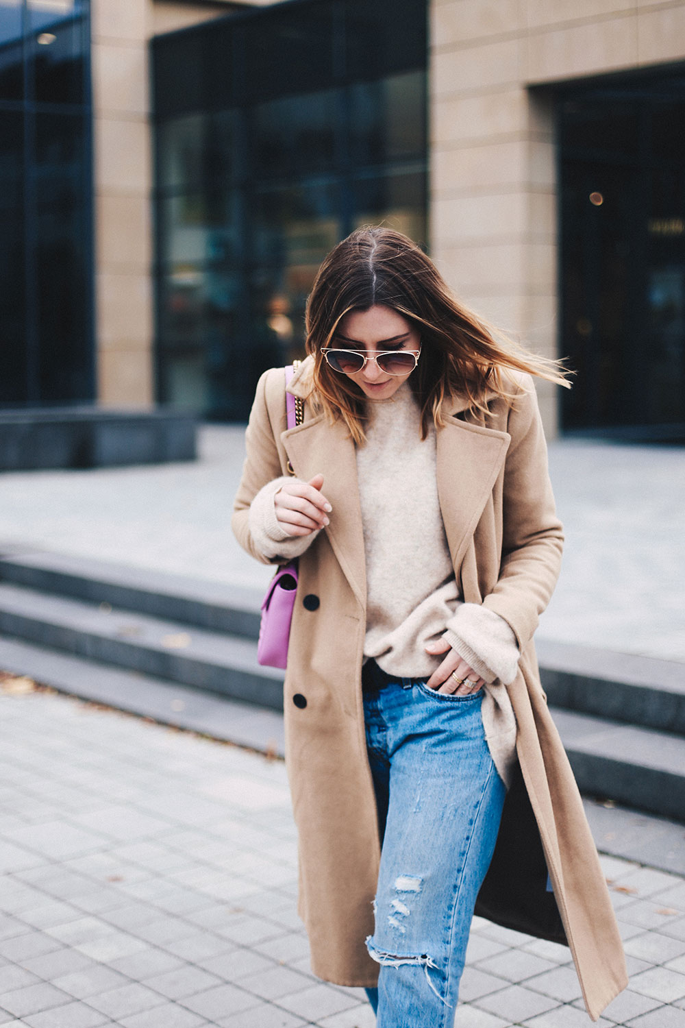 Boyfriend Jeans Outfit mit Camel Mantel und Glitzer-Boots, Fashion Blog, Modeblog, Outfit Blog, Style Diary, Glitzer Boots, Levis 501 CT Outfit, Vila Mantel, GG Marmont pink, whoismocca.me