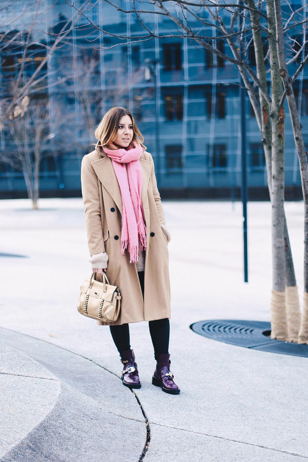 Balenciaga Cut-Out Boots, Camel Mantel und Mulberry Bayswater Tasche, Winter Outfit, Streetstyle, Innsbruck, Pink Outfit, Fashion Blog, Modeblog, Style Blog, Outfit Blog, whoismocca.me