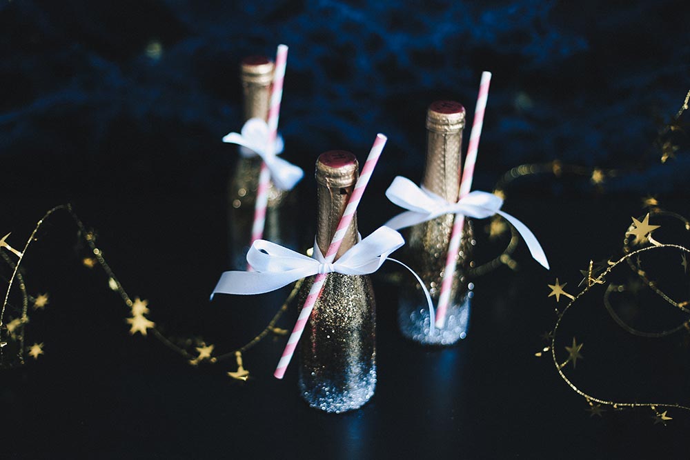 Last-Minute Silvester Idee, Glitter Champagne Bottles, DIY, Interiorblog, New Years Eve, whoismocca.me