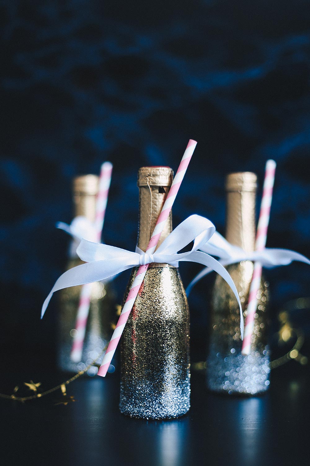 Last-Minute Silvester Idee, Glitter Champagne Bottles, DIY, Interiorblog, New Years Eve, whoismocca.me