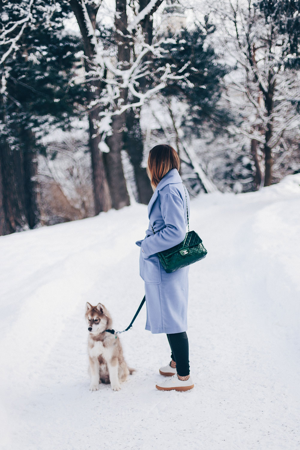 hellblauen Mantel kombinieren, Winter Outfit, Streetstyle, Outfit Blog, Style Blog, Alltagsoutfit, Fenty Puma Sneakers, Fashion Blog, Mode Magazin, whoismocca.me