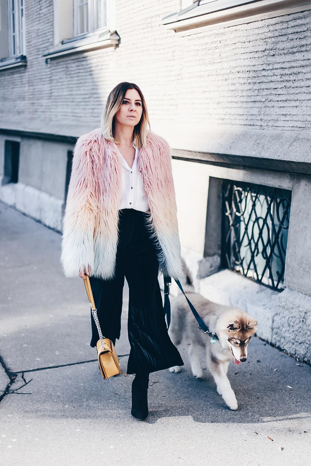 how to rock the faux fur trend, Winter Outfit, American Retro Fake Fur Jacke, Streetstyle, Samtculotte, Outfit Blog, Style Blog, Fashionblog, Modeblog, whoismocca.me