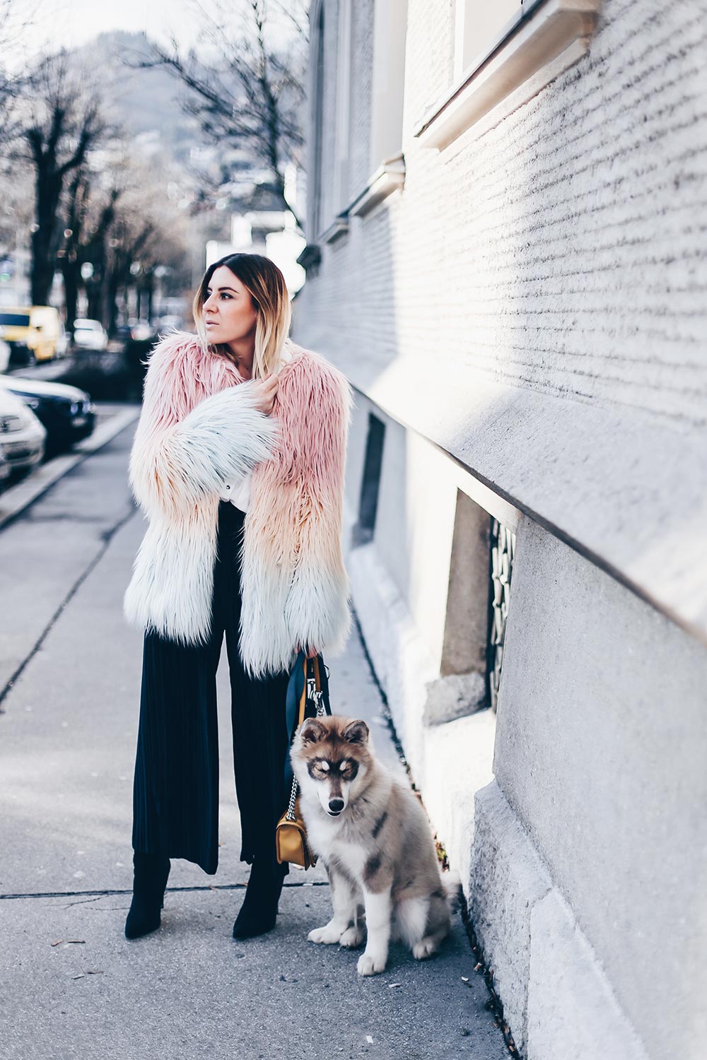 how to rock the faux fur trend, Winter Outfit, American Retro Fake Fur Jacke, Streetstyle, Samtculotte, Outfit Blog, Style Blog, Fashionblog, Modeblog, whoismocca.me