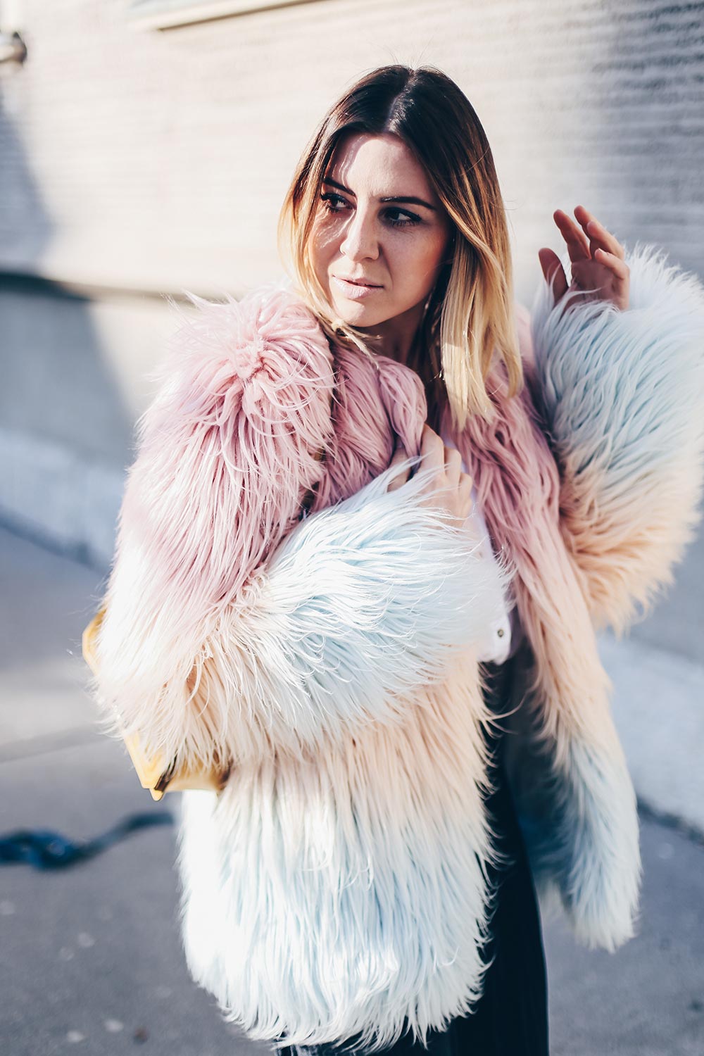 how to rock the faux fur trend, Winter Outfit, American Retro Fake Fur Jacke, Streetstyle, Samtculotte, Outfit Blog, Style Blog, Fashionblog, Modeblog, whoismocca.me