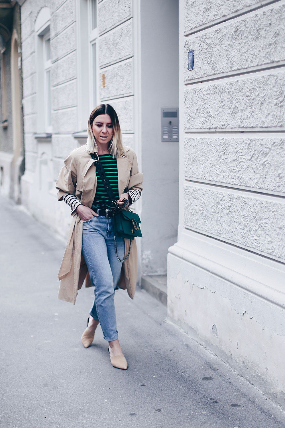 Bold Stripes Trend, How to wear, Streifen Trend, Streetstyle, Modeblog, Frühlings Trends, Fashion Blog, Trenchcoat mit Schleifen, Zara Mules, Gucci Dionysus in Grün, Outfit Blog, Style Blog, www.whoismocca.me