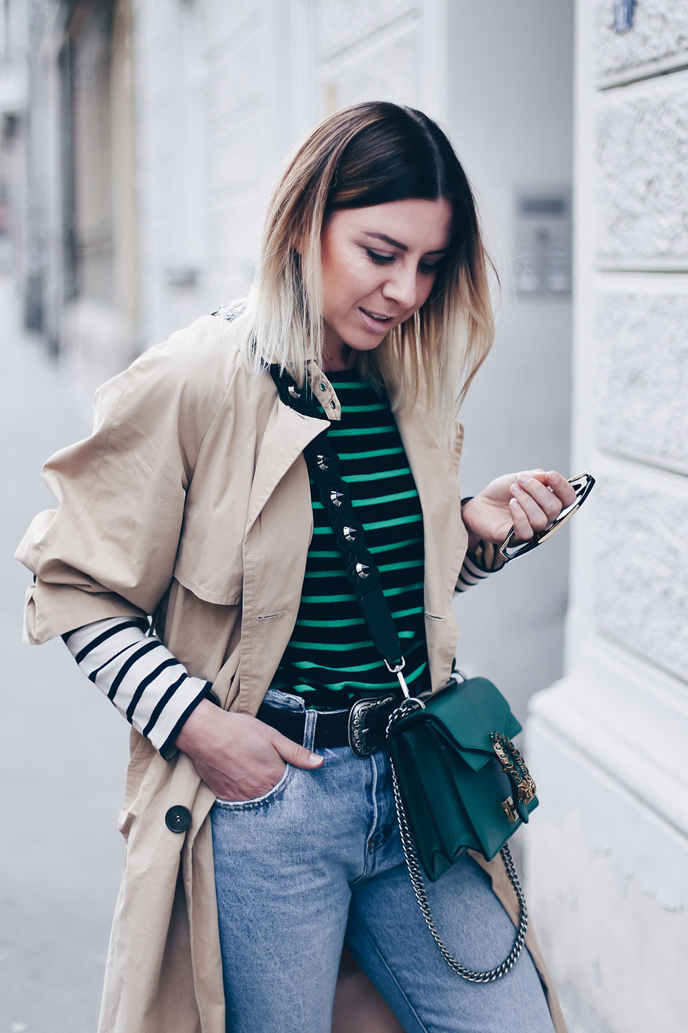 Bold Stripes Trend, How to wear, Streifen Trend, Streetstyle, Modeblog, Frühlings Trends, Fashion Blog, Trenchcoat mit Schleifen, Zara Mules, Gucci Dionysus in Grün, Outfit Blog, Style Blog, www.whoismocca.me