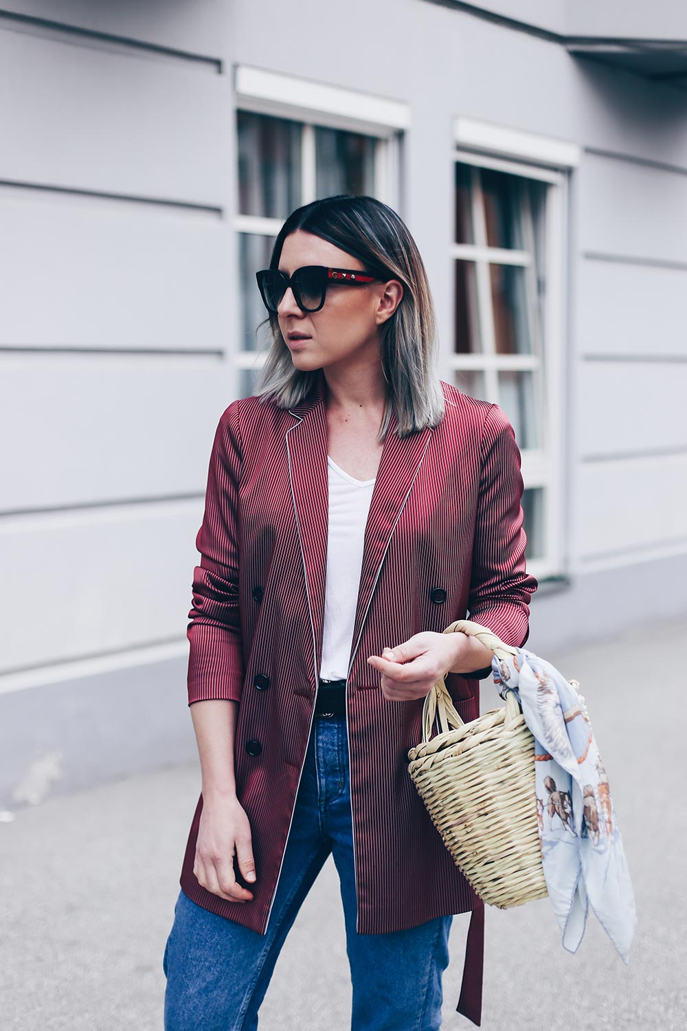 Casual Blazer Outfit mit Jane Birkin Basket und Denim Slippers, Jane Birkin Basket stylen und shoppen, Style Blog, Modeblog, Outfit Blog, Streetstyle 2017, Blazer Outfit, www.whoismocca.me