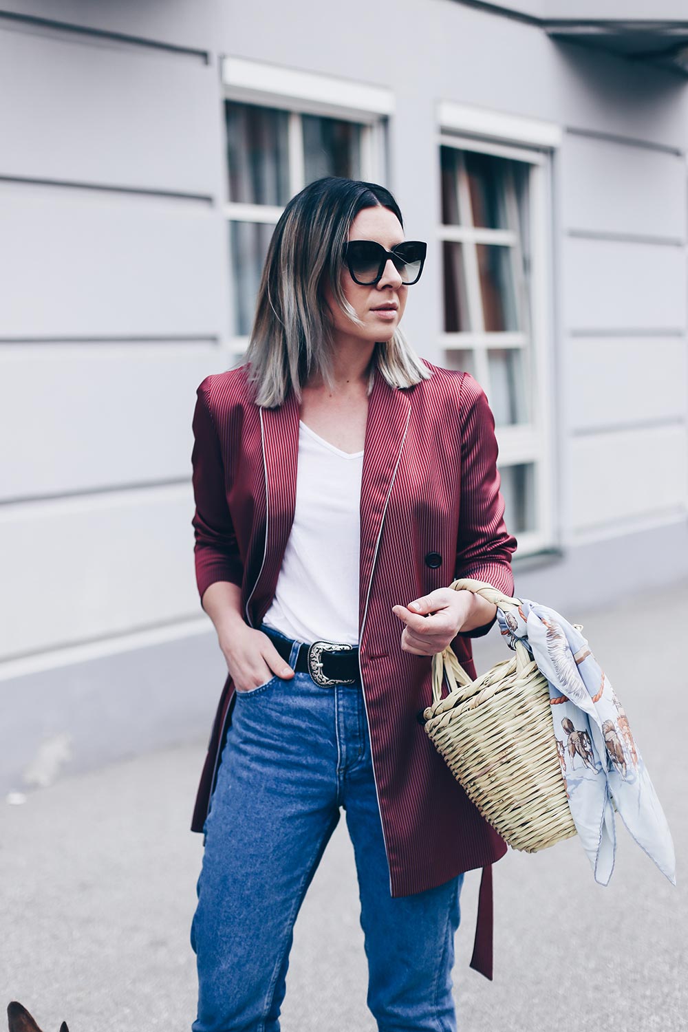 Casual Blazer Outfit mit Jane Birkin Basket und Denim Slippers, Jane Birkin Basket stylen und shoppen, Style Blog, Modeblog, Outfit Blog, Streetstyle 2017, Blazer Outfit, www.whoismocca.me