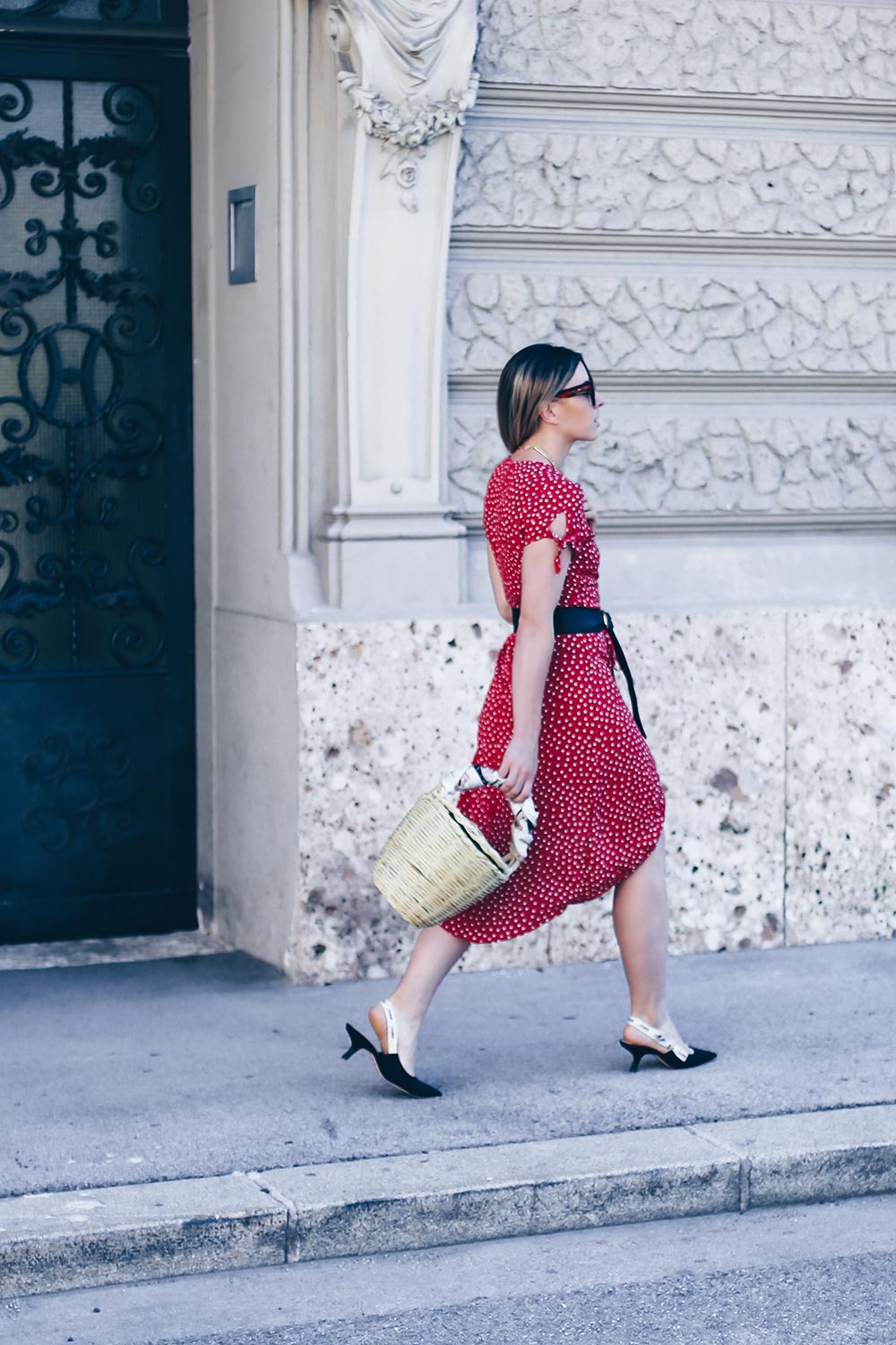 Must-have Kleid im Sommer, Wickelkleid mit Print kombinieren, Dior Jadior Pumps, Birkin Basket, Realisation Par Dupe, Lookalike Kleid, Fashion Blog, Modeblog, Outfit Blog, Style Blog, www.whoismocca.me