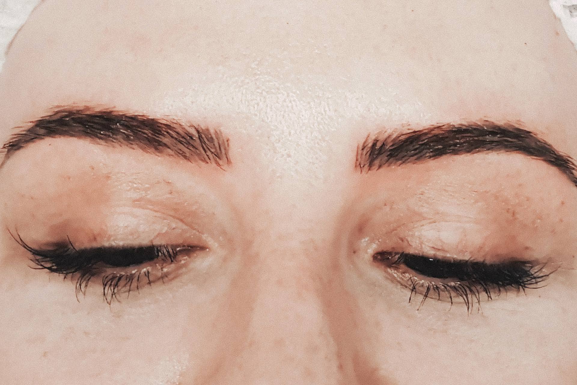 Was ist Microblading, Erfahrungen, Erfahrungsbericht, Vorher-Nachher, Natürliche Augenbrauen, Perfekte Augenbrauen, goldener Schnitt, Permanent Make-Up, Beauty Blog, whoismocca.me