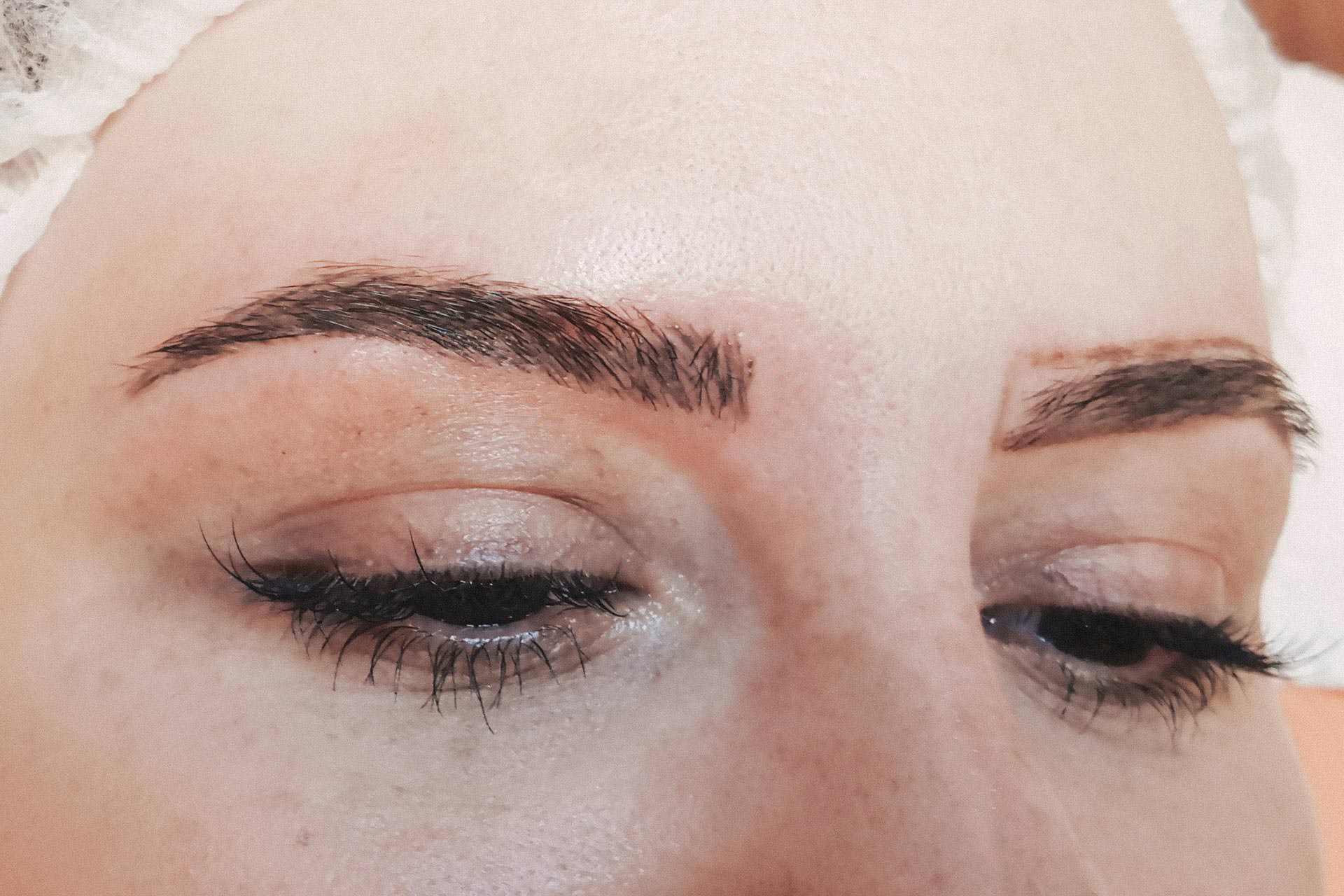 Was ist Microblading, Erfahrungen, Erfahrungsbericht, Vorher-Nachher, Natürliche Augenbrauen, Perfekte Augenbrauen, goldener Schnitt, Permanent Make-Up, Beauty Blog, whoismocca.me