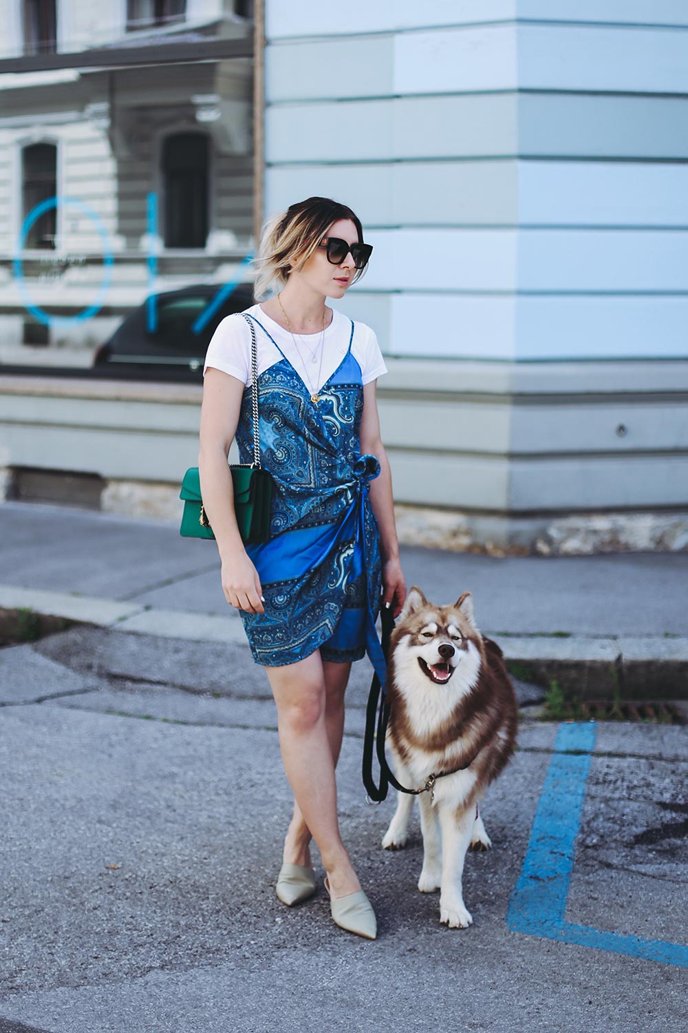 Paisley Print Kleid, Summer Capsule Wardrobe Essential Checklist, Gucci Dionysus, Kitten Heels, Sommer Outfit, Print Shirt, Streetstyle Blog, Fashion Blog, Modeblog, Outfit Blog, www.whoismocca.me