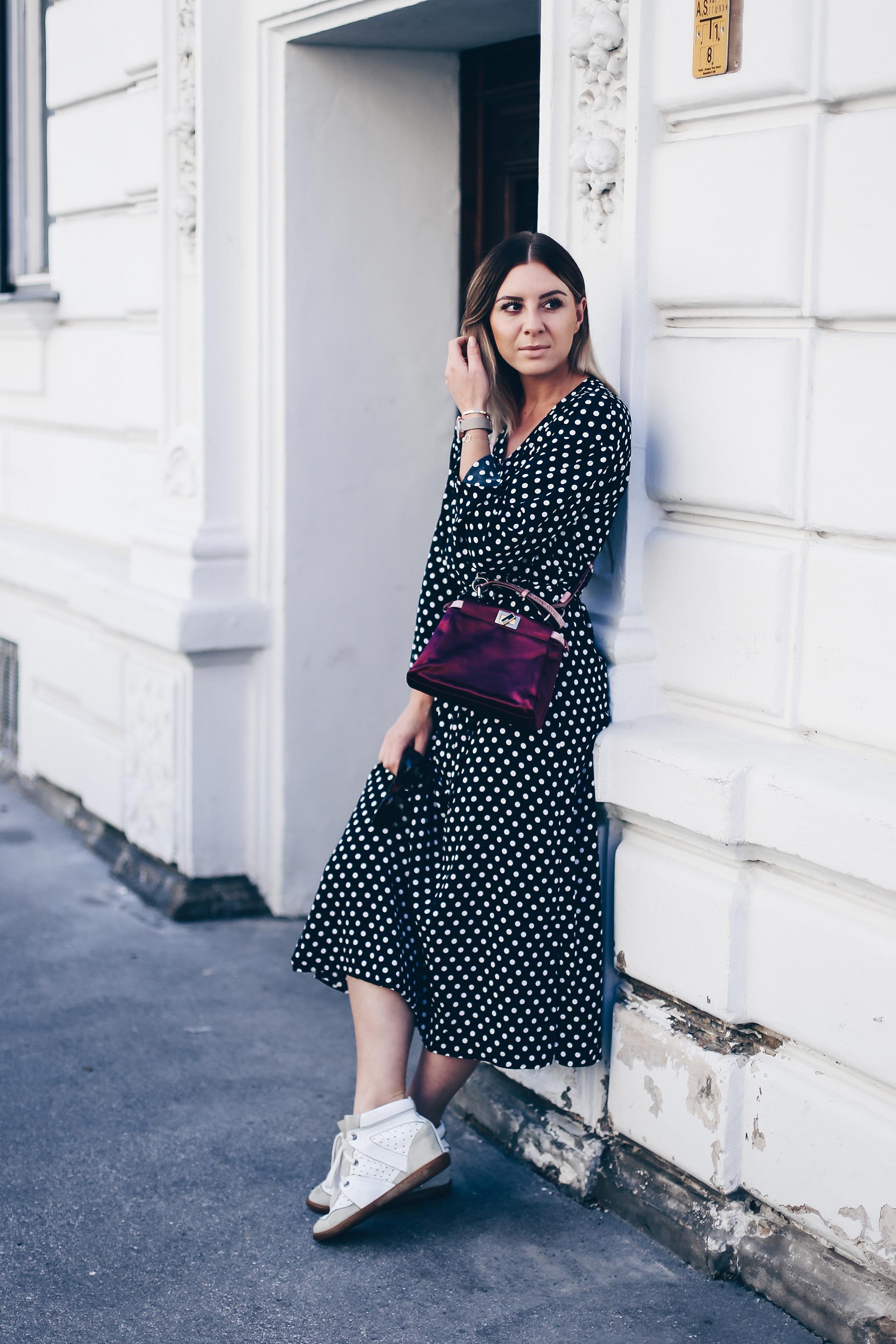 Polka Dots Kleid stylen, Herbst Trends, Sneaker Wedges Isabel Marant, Fendi Peekaboo Bag, Streetstyle, Outfit Ideen, Fashion Blog, Modeblog, Outfit Blog, www.whoismocca.me