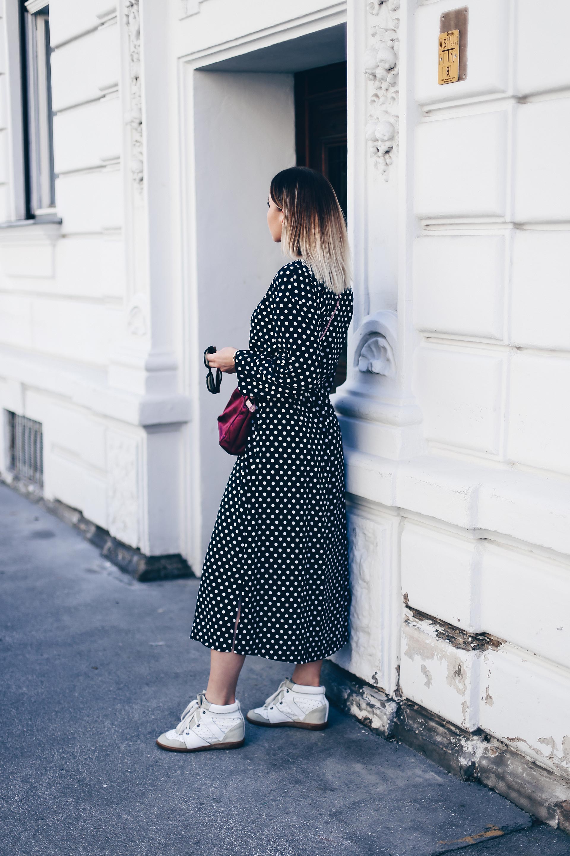 Polka Dots Kleid stylen, Herbst Trends, Sneaker Wedges Isabel Marant, Fendi Peekaboo Bag, Streetstyle, Outfit Ideen, Fashion Blog, Modeblog, Outfit Blog, www.whoismocca.me