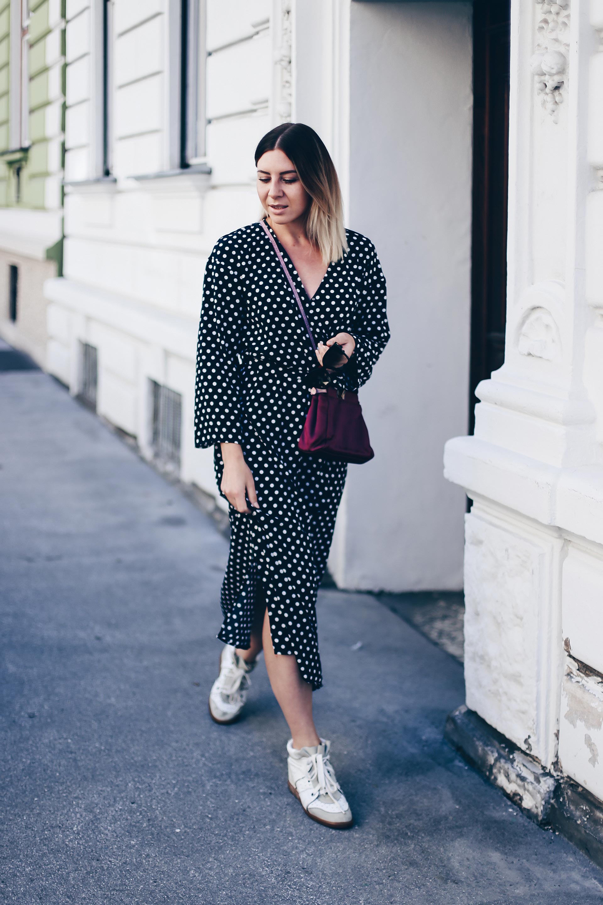 Polka Dots Kleid stylen, Herbst Trends, Sneaker Wedges Isabel Marant, Fendi Peekaboo Bag, Streetstyle, Outfit Ideen, Fashion Blog, Modeblog, Outfit Blog, www.whoismocca.me