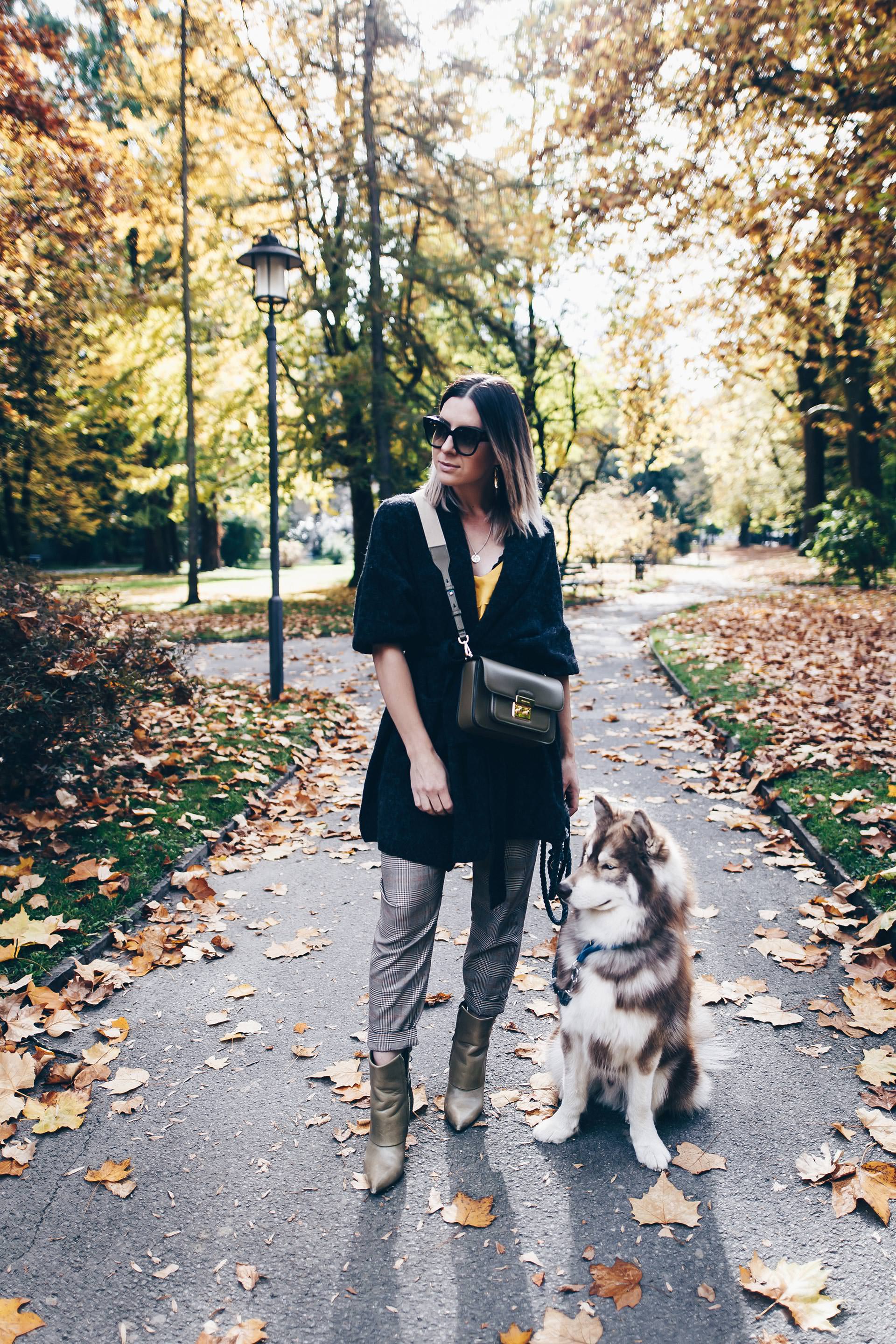 Herbst Outfit mit Cardigan, Glencheck Hose, Khaki Stiefeletten, Michael Michael Kors Cross Body Bag, Outfit of the Day, Outfits Blog, Fashion Blog, Modeblog, www.whoismocca.me